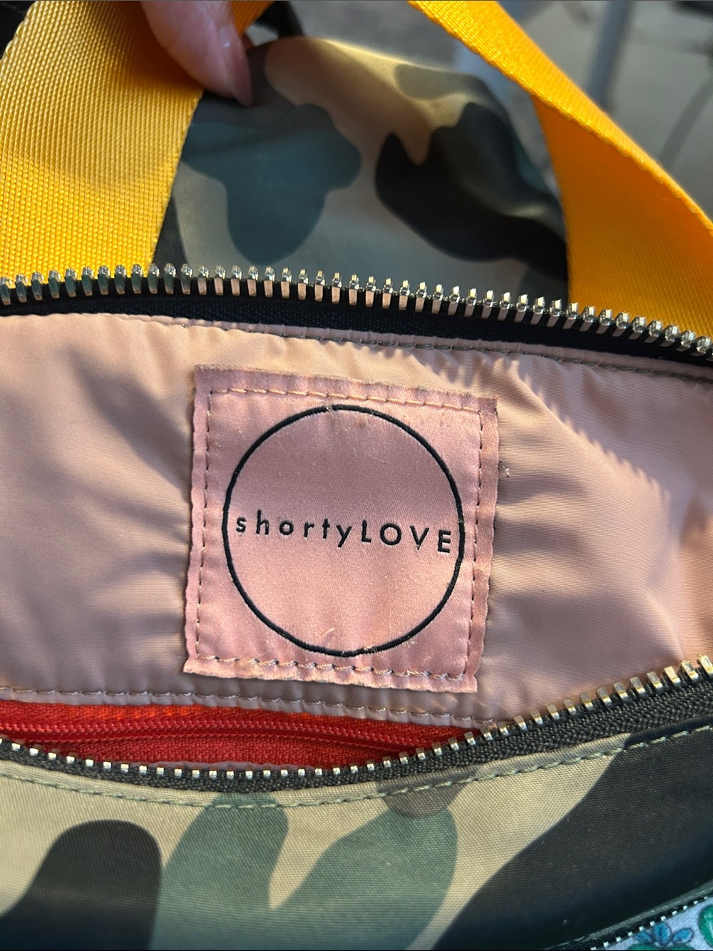 shortyLOVE AMUSE Green Camo Crossbody Bag Medium Yellow Handle  LIKE NEW! - Picture 8 of 10